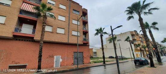 OPORTUNIDAD SE VENDE LOCAL CALLE CARMEN - MURCIA