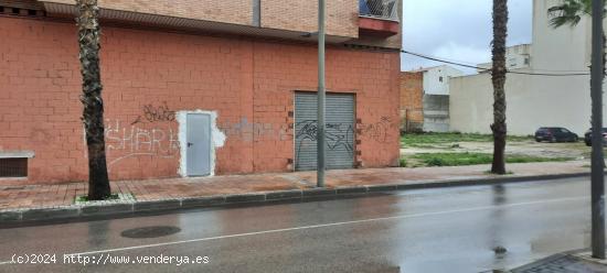 OPORTUNIDAD SE VENDE LOCAL CALLE CARMEN - MURCIA