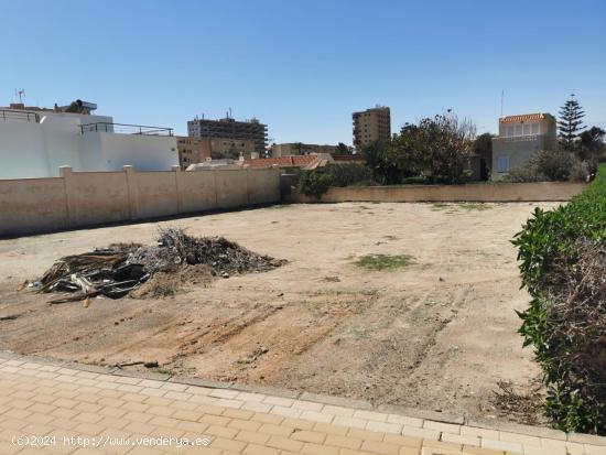 Se vende parcela en primera línea de la playa - zona Urbanizaciones - ALMERIA