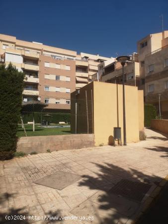  Se vende piso de planta baja en residencial en Adra. - ALMERIA 