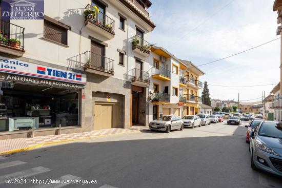 Oportunidad. Plazas de garaje en venta en pleno centro de  Albolote. Junto parada de  Metro - GRANAD