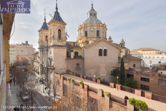 PISO EN SAN JUAN DE DIOS CON 3 DORMITORIOS MUY AMPLIOS, DOS BAÑOS Y TERRAZA!! - GRANADA