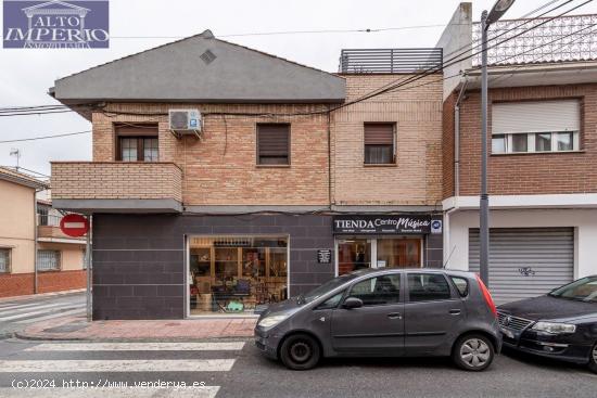 Local comercial en esquina en Armilla. - GRANADA