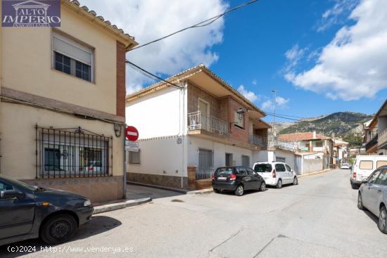 CASA A REFORMAR EN EL CENTRO DE ALFACAR - GRANADA