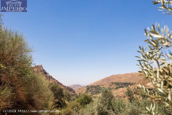 Se Vende en Guejar Sierra - GRANADA