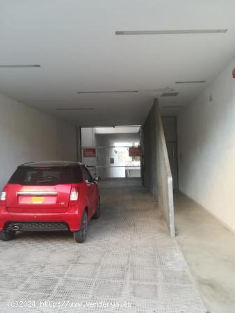 VENTA DE GARAJES EN PLENO CENTRO, PRECIO NEGOCIABLE - ALICANTE