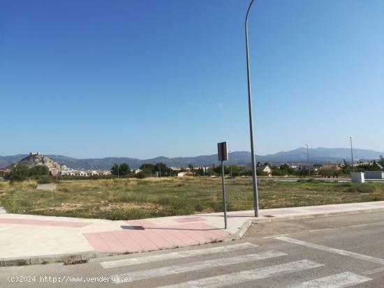 Solar 1031 m2 urbanizado en zona LLauría. Castalla (Alicante) - ALICANTE