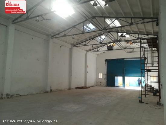 Se alquila o vende magnifica nave industrial en conjunto con local, IBI - ALICANTE