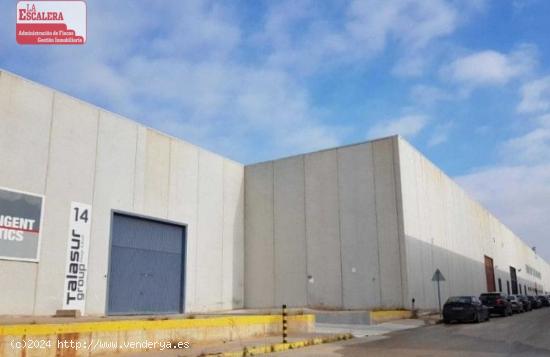 Se vende magnifica nave industrial 2.063 m², Murcia - MURCIA