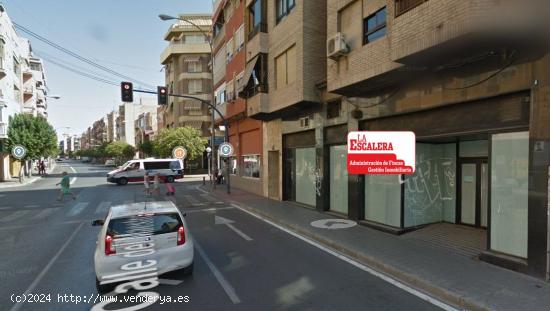  Se vende magnifico local comercial, Carolinas altas - ALICANTE 