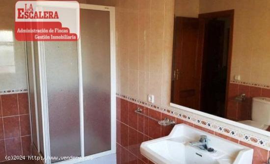 Se vende magnifica casa adosada 300 m2, Villena - ALICANTE