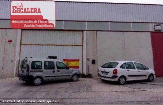  Magnifica nave industrial de 630m2 - MURCIA 