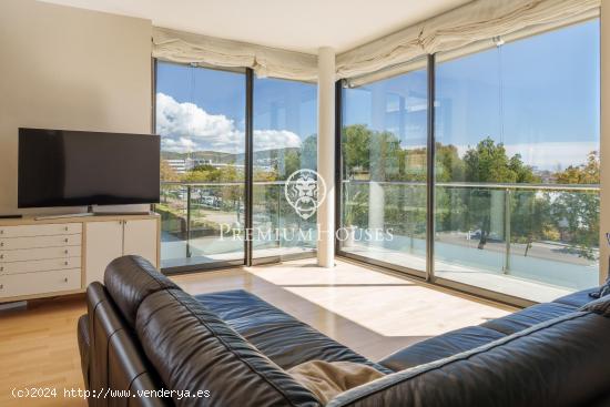 Piso esquinero con vistas despejadas a la venta en Can Pei - BARCELONA