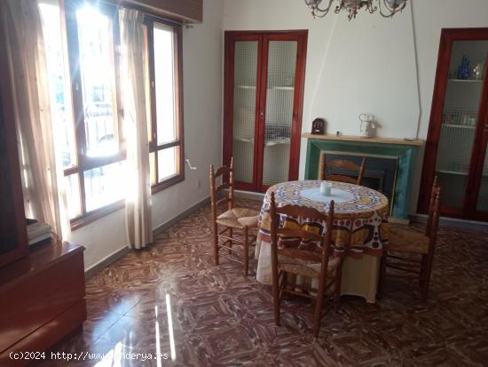 CASA ADOSADA DE DOS PLANTAS CON PATIO EN COCENTAINA--Cerca del Odón - ALICANTE