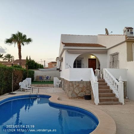 CHALET ADOSADO PARA ALQUILER EN LA SIESTA - ALICANTE