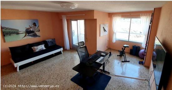 ALQUILER DE VIVIENDA ZONA MERCADO CON VISTAS AL CASTILLO - ALICANTE