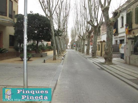 Parking para 2 coches en el centro de Pineda de Mar - BARCELONA