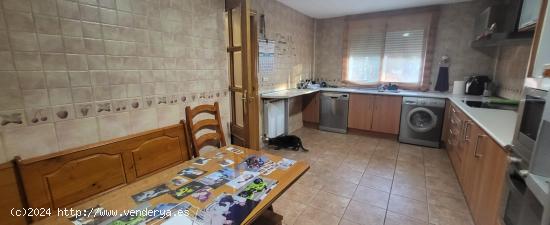 AOC VENDE CHALET EN UGENA CON 4HAB,2BAÑOS ,1 ASEO,PISCINA Y GARAJE - TOLEDO