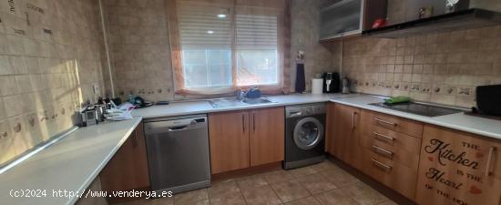 AOC VENDE CHALET EN UGENA CON 4HAB,2BAÑOS ,1 ASEO,PISCINA Y GARAJE - TOLEDO