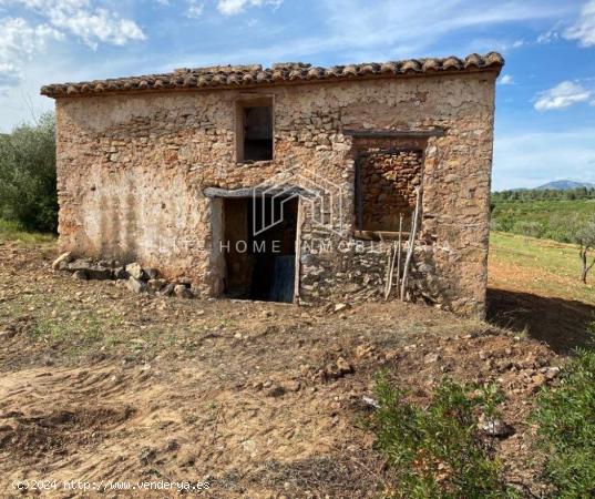 MASIA DE ORIGEN SOBRE  TERRENO RUSTICO EN USERES - CASTELLON