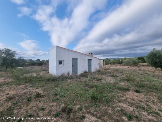 Finca rústica con construcción de 57m2 en el Perello - TARRAGONA