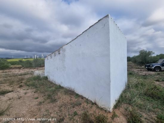 Finca rústica con construcción de 57m2 en el Perello - TARRAGONA