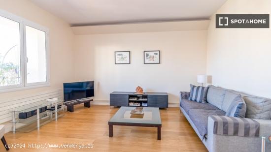 Moderno apartamento totalmente equipado en Eixample Dreta - BARCELONA