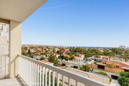 GRAN ÁTICO EN VENTA CON VISTAS AL MAR, 4 HAB, 2 BAÑOS - ALICANTE