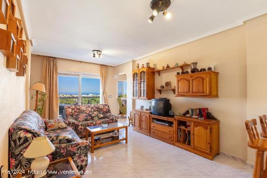 GRAN ÁTICO EN VENTA CON VISTAS AL MAR, 4 HAB, 2 BAÑOS - ALICANTE