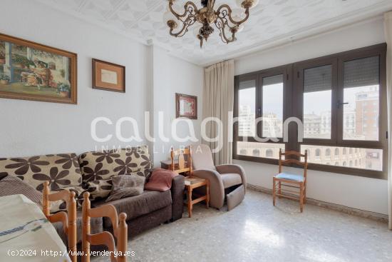 Vivienda para reformar con vistas a la plaza de toros - VALENCIA