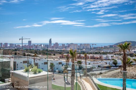 COMPLEJO RESIDENCIAL DE LUJO DE OBRA NUEVA CON VISTAS AL MAR EN FINESTRAT - ALICANTE