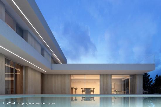 VILLA DE OBRA NUEVA CON VISTAS AL MAR EN BENISSA - ALICANTE