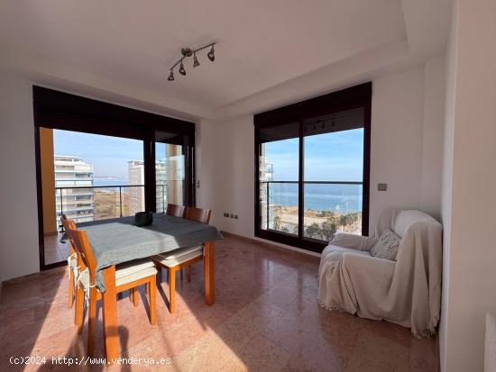 GRAN APARTAMENTO-DUPLEX CON VISTAS AL MAR Y PISCINA COMUNITARIA - VALENCIA