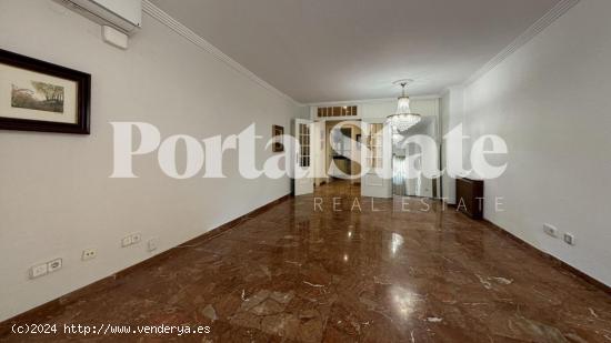 VIVIENDA JUNTO AL MERCADO DE RUZAFA - VALENCIA