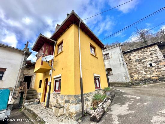  CASA EN LA MONTAÑA LISTA PARA VIVIR Y CASA DE PIEDRA ADOSADA EN EL MONTE ASTURIANO - ASTURIAS 