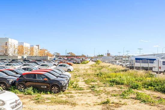 SOLAR URBANO, DESTINADO A SERVICIOS, EN URBANIZACION SON MALFERIT, POLIGONO DE LEVANTE. ( PALMA ) - 