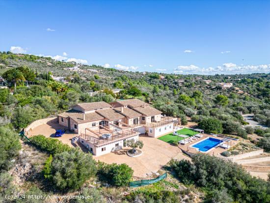 Chalet con vistas y licencia turística en Púntiró - BALEARES