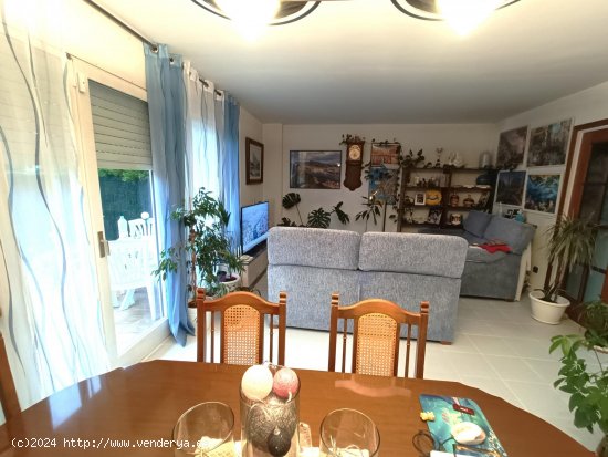 Unifamiliar adosada en venta  en Olot - Girona