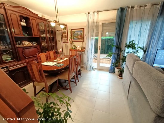 Unifamiliar adosada en venta  en Olot - Girona