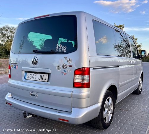 Volkswagen Multivan T5 2.5 TDI Comfortline - Madrid