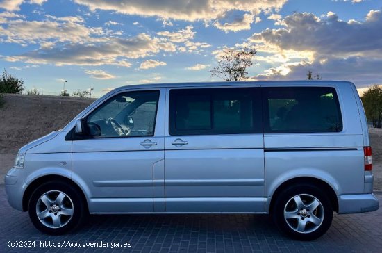 Volkswagen Multivan T5 2.5 TDI Comfortline - Madrid