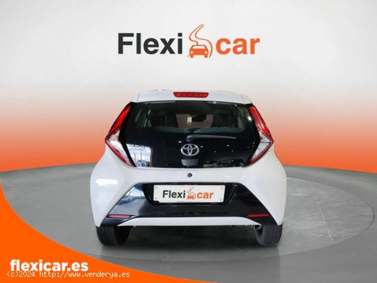 Toyota Aygo 1.0 70 x-play - Gijón