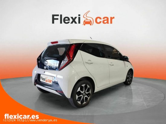 Toyota Aygo 1.0 70 x-play - Gijón