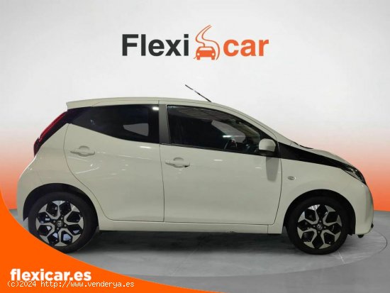 Toyota Aygo 1.0 70 x-play - Gijón