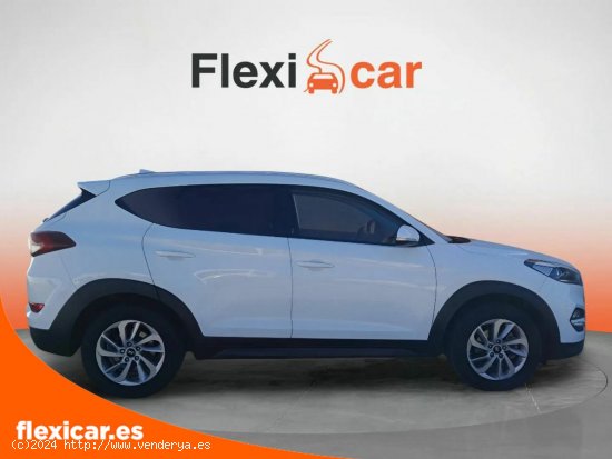 Hyundai Tucson 1.7 CRDi 115cv BlueDrive Essence 4x2 - Don Benito