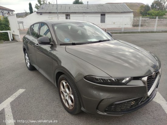 Alfa Romeo Tonale 1.5 MHEV GASOLINA 130 CV SUPER FWD gris 2023 - Carcaixent