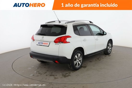 Peugeot 2008 1.2 PureTech Style - 