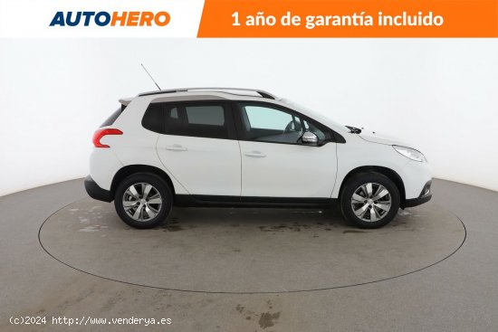 Peugeot 2008 1.2 PureTech Style - 