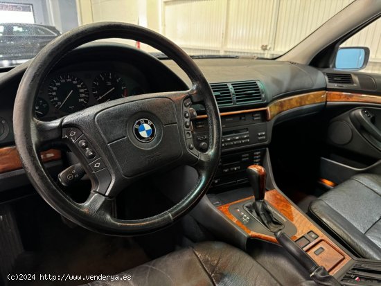 BMW Serie 5 528I AUTO - Gelves