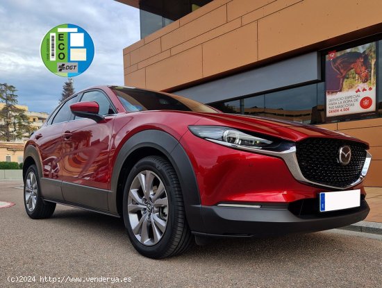 Mazda CX-30 SKYACTIV-G 2.0 122CV. ZENITH HÍBRIDO E IMPECABLE CON MUCHO EQUIPAMIENTO - Mollet